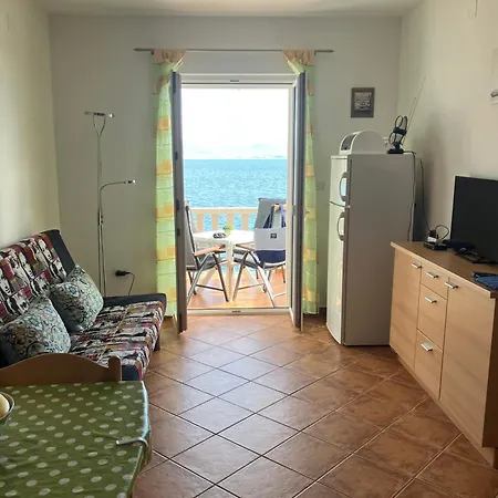 Andrea Apartment Sutivan